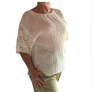 Made in Italy, Chic Cream Blouse with Lace Sleeves